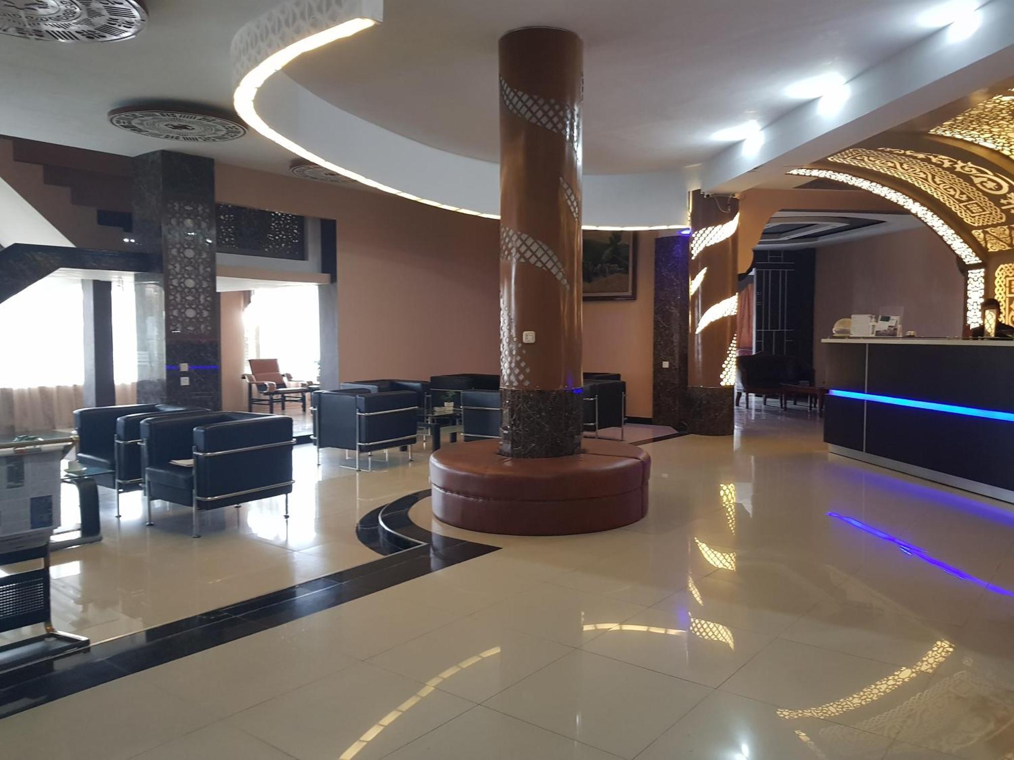 Capital O 93263 Linge Land Hotel Takengon Exterior photo