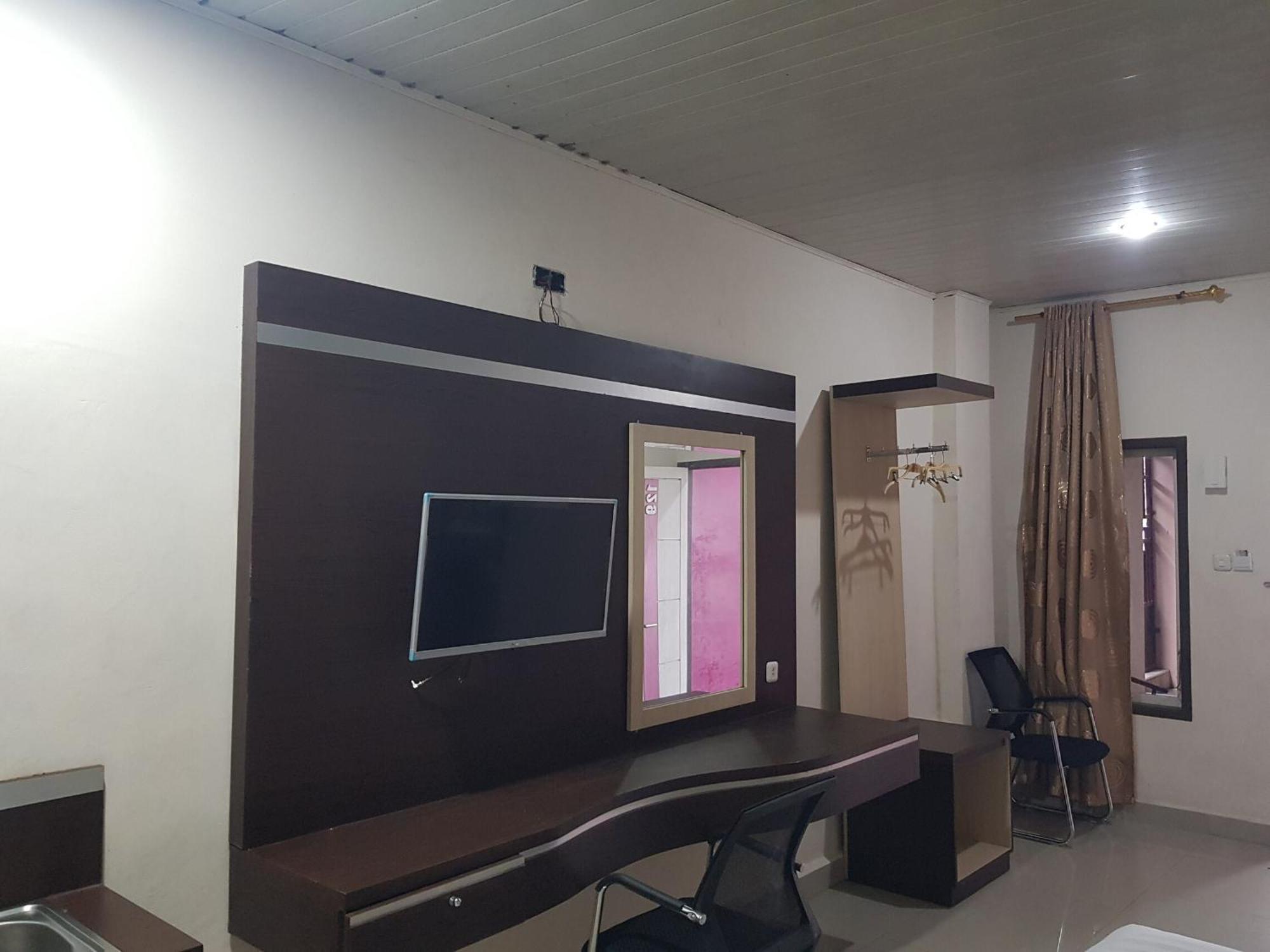 Capital O 93263 Linge Land Hotel Takengon Exterior photo